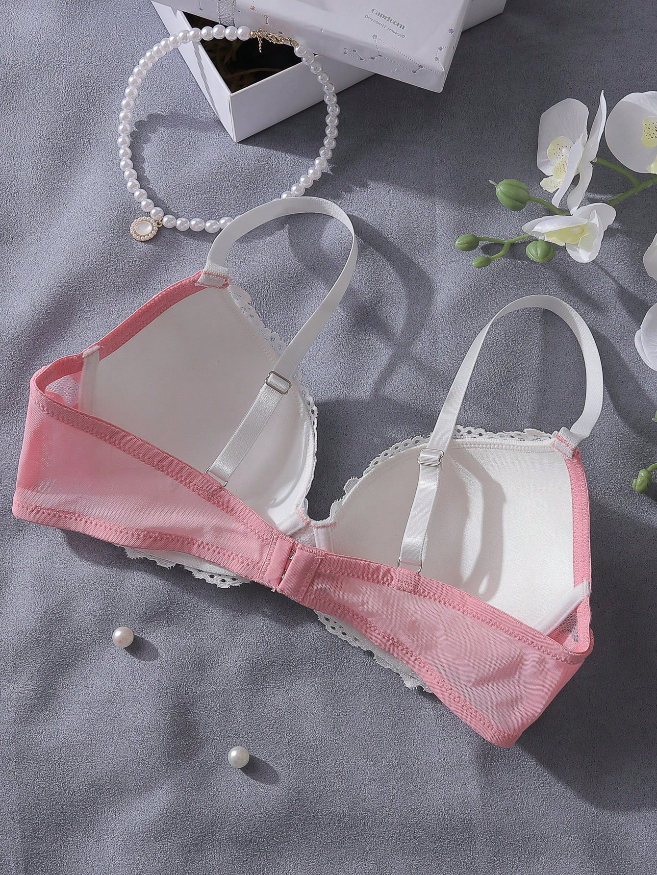 Pink and White Lace Patchwork  – Underwire Bra Padded Bewertung und Preis